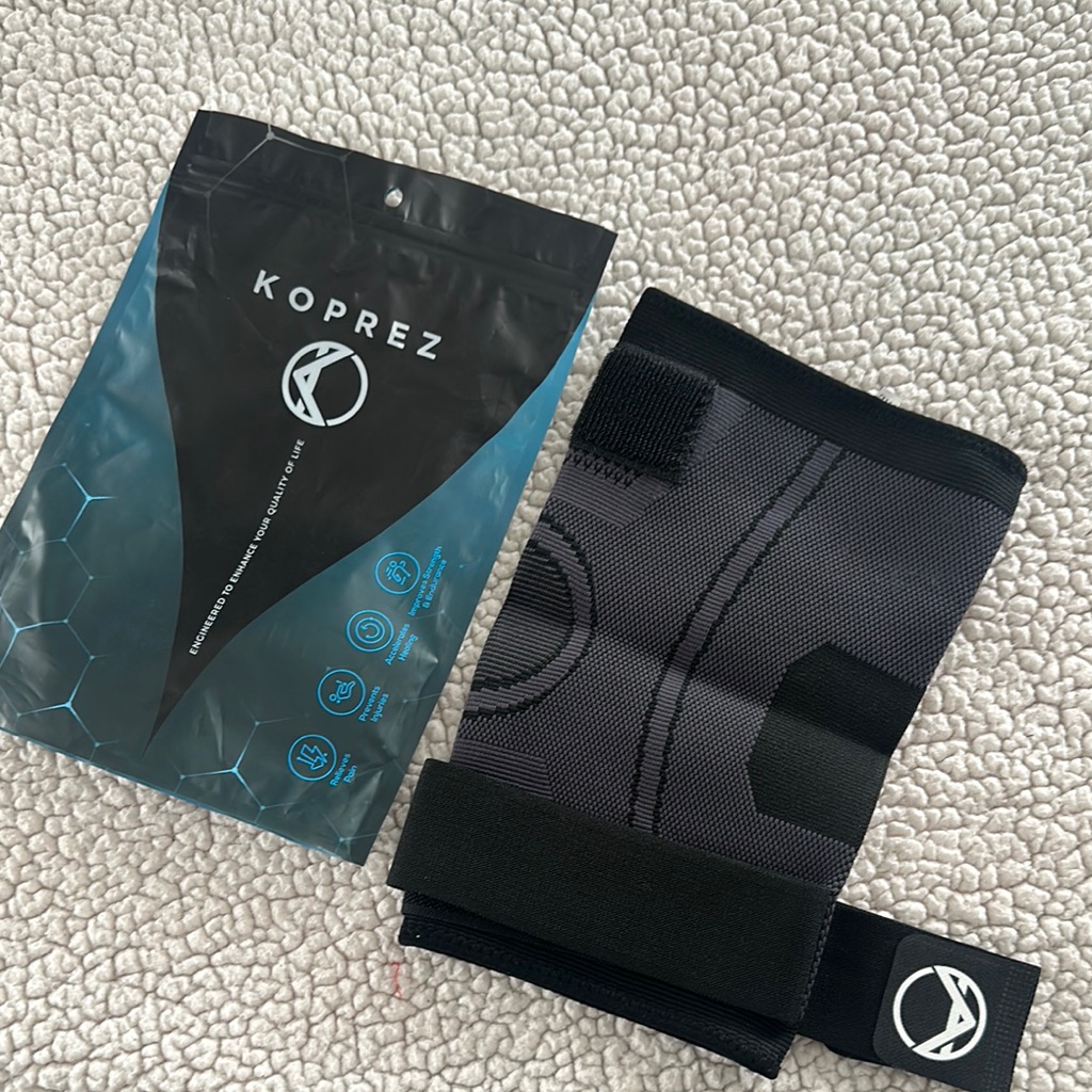 Black Knee Compression Sleeve